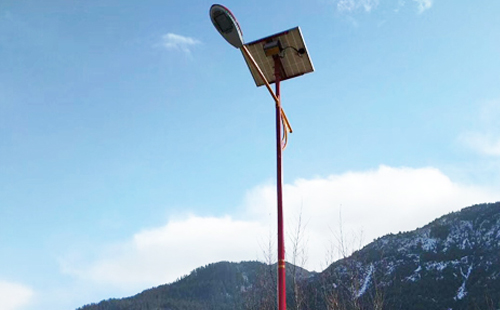 如何选择高质量的波密太阳能路灯材料：全方位指南